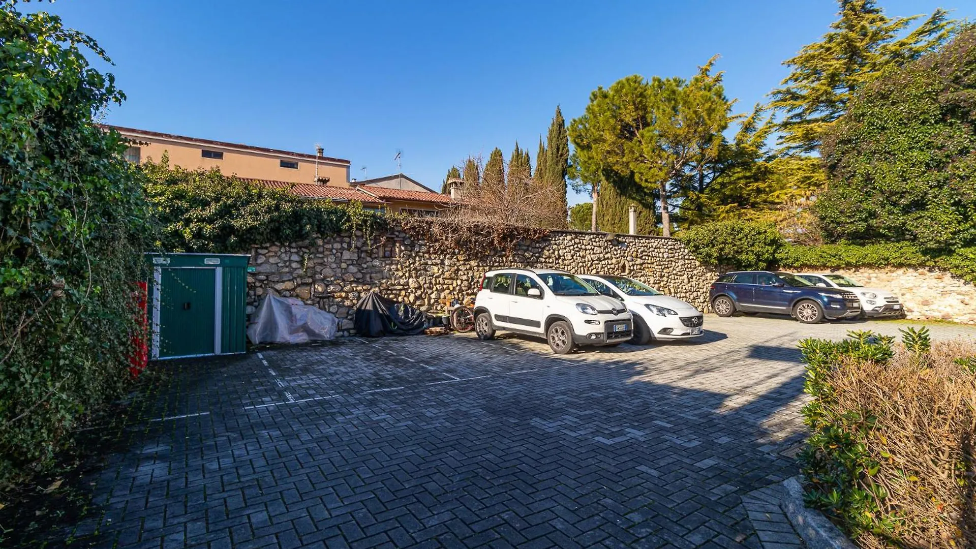 Your Comfort Zone Bgl Moniga del Garda Italy